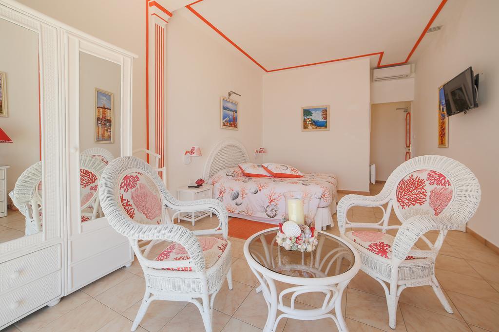 Hotel La Calanque Cavalaire-sur-Mer Habitación foto