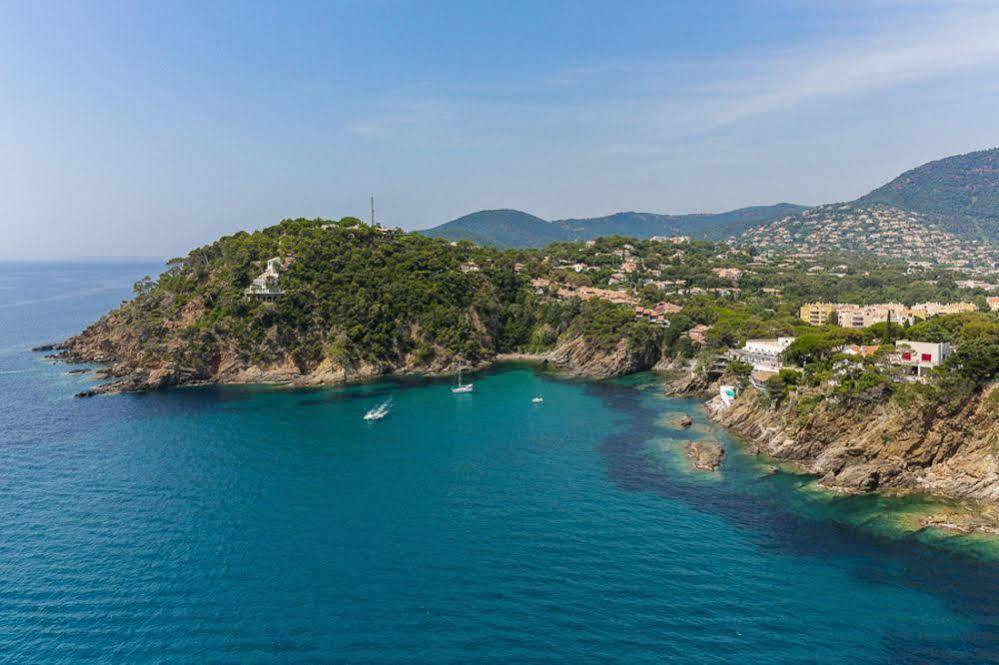 Hotel La Calanque Cavalaire-sur-Mer Exterior foto